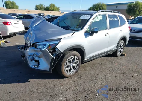 2019 Subaru Forester Premium z USA, uszkodzony, nr VIN JF2SKAGC0KH499574